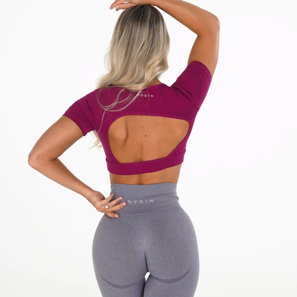 Berry NVGTN top brand new